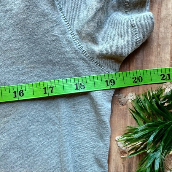 MARC ANTHONY Light Dusty Blue Short Sleeve T-Shirt - Small - Picture 4 of 8